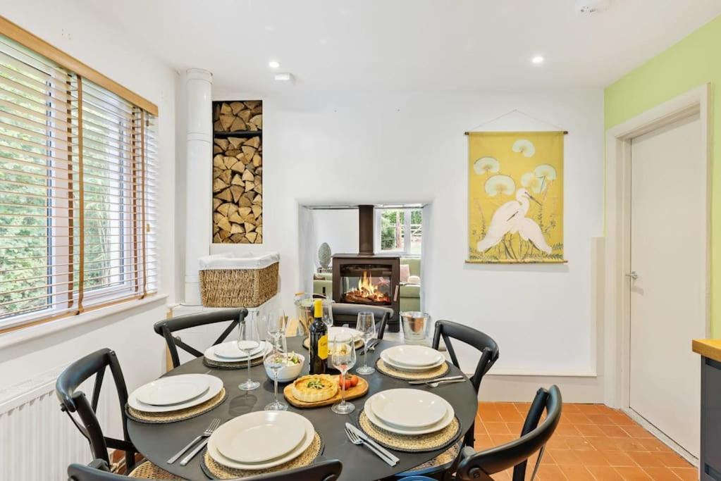 Bramblewood - Cosy Chic, Hot Tub, Close To Beach Stokeinteignhead Exterior foto